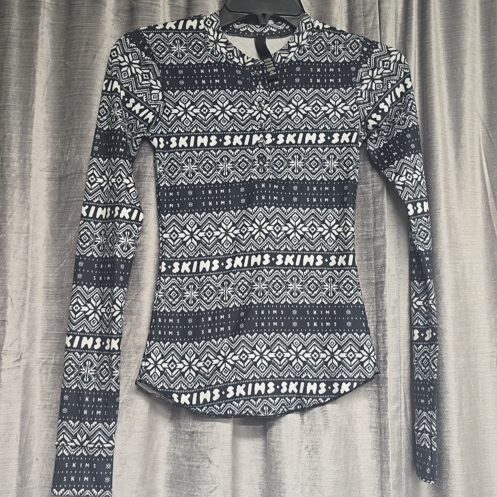 New SKIMS Logo Plush Pointelle Henley Shirt size XS
